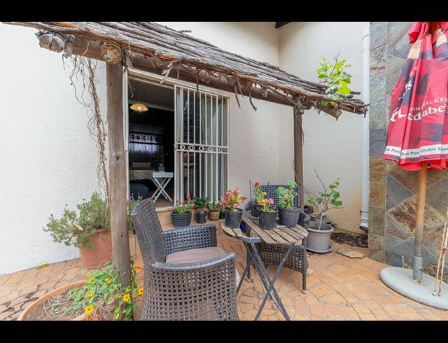 4 BEDROOM HOUSE FOR SALE IN HELDERKRUIN